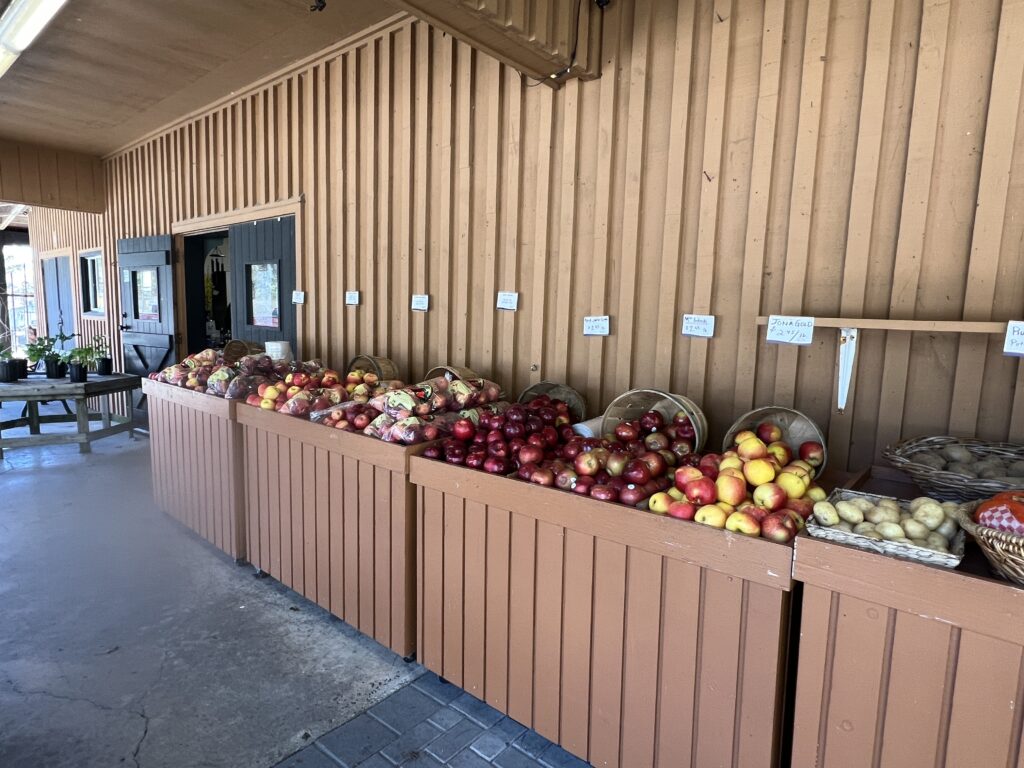 Wile's Lake Farm Market